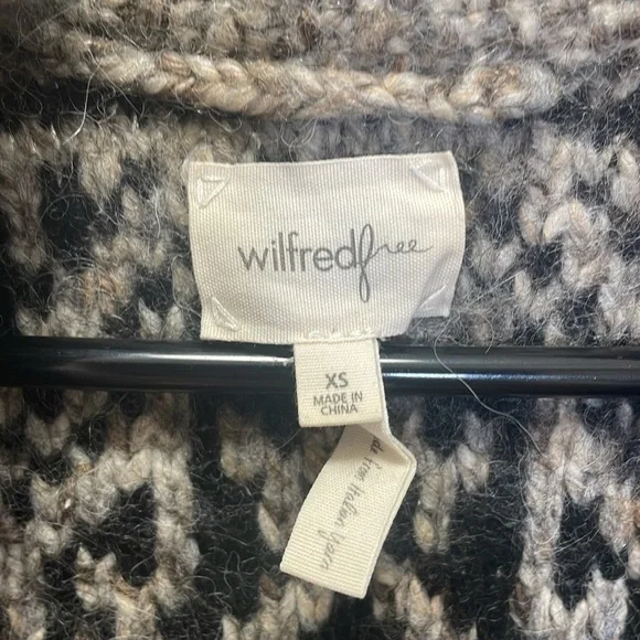Aritzia - Wilfred Free - Wool Alpaca Blend Cardigan Sweater - Grey / Black - XS - Picture 3 of 13